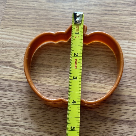 Festive Cookie Cutters Metal (& one plastic) - Picture 8 of 16